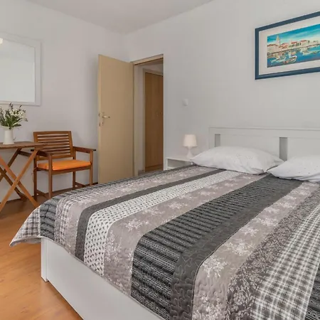 6 Bedroom Gorgeous In Semesterbostad Novi Vinodolski
